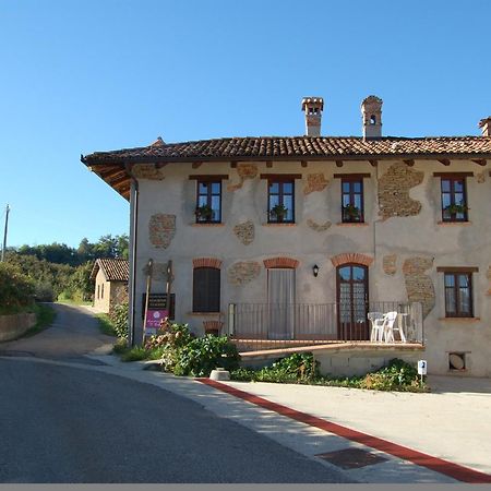 Vila Agriturismo 'D Raine Montelupo Albese Exteriér fotografie