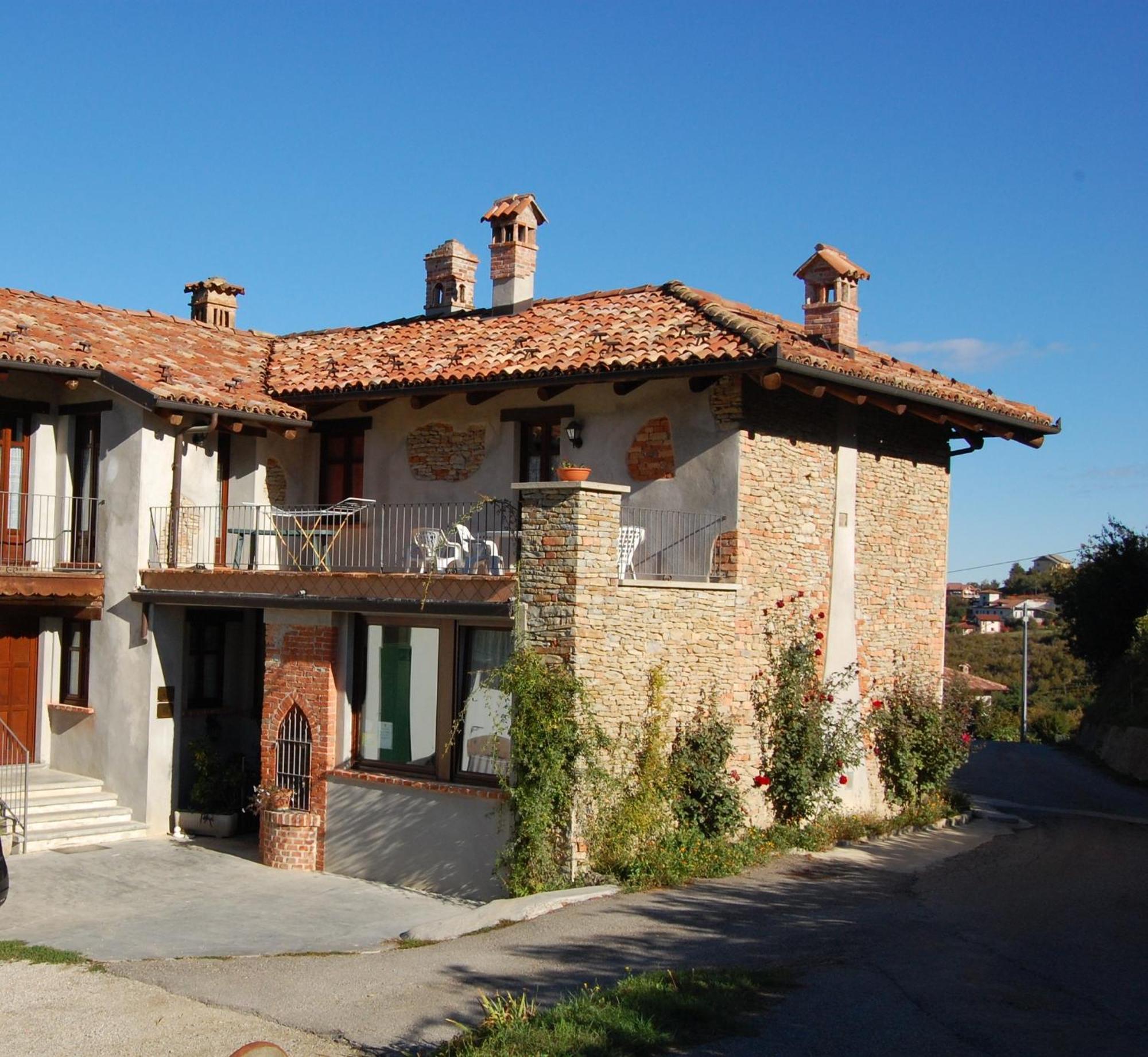 Vila Agriturismo 'D Raine Montelupo Albese Exteriér fotografie