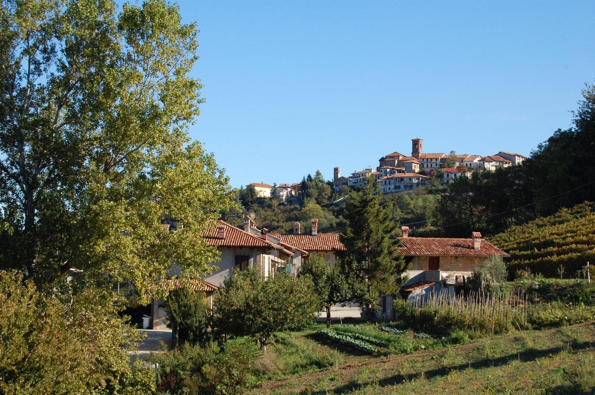 Vila Agriturismo 'D Raine Montelupo Albese Exteriér fotografie